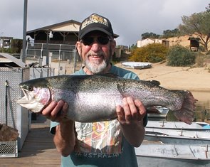Richard Gauntner Rancho Penasquitos 4 Mar 13.25 lb green minijig Hidden Bay shore sm.jpg